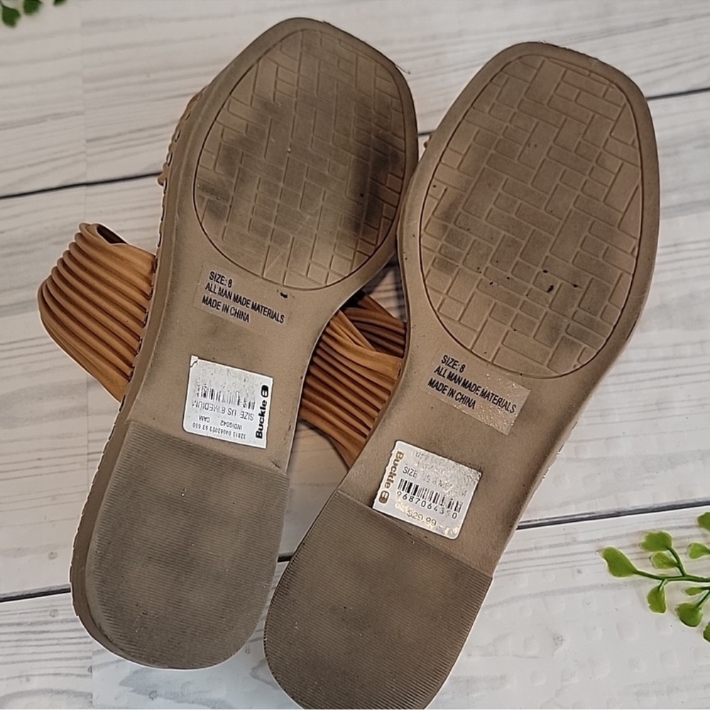 Qupid | Camel Brown Sandals with Criss-Cross Ribbed Straps and Gold Studs Size 8 - Picture 5 of 8